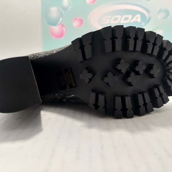 LIMIT High Platform Heel Ankle Bootie Black/Gray - Picture 7 of 7